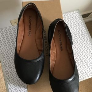 Lucky brand flats
